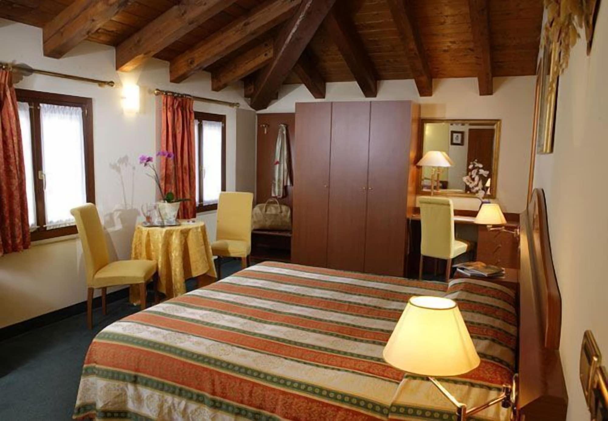 Hotel Antico Moro Chirignago-Zelarino Exterior foto